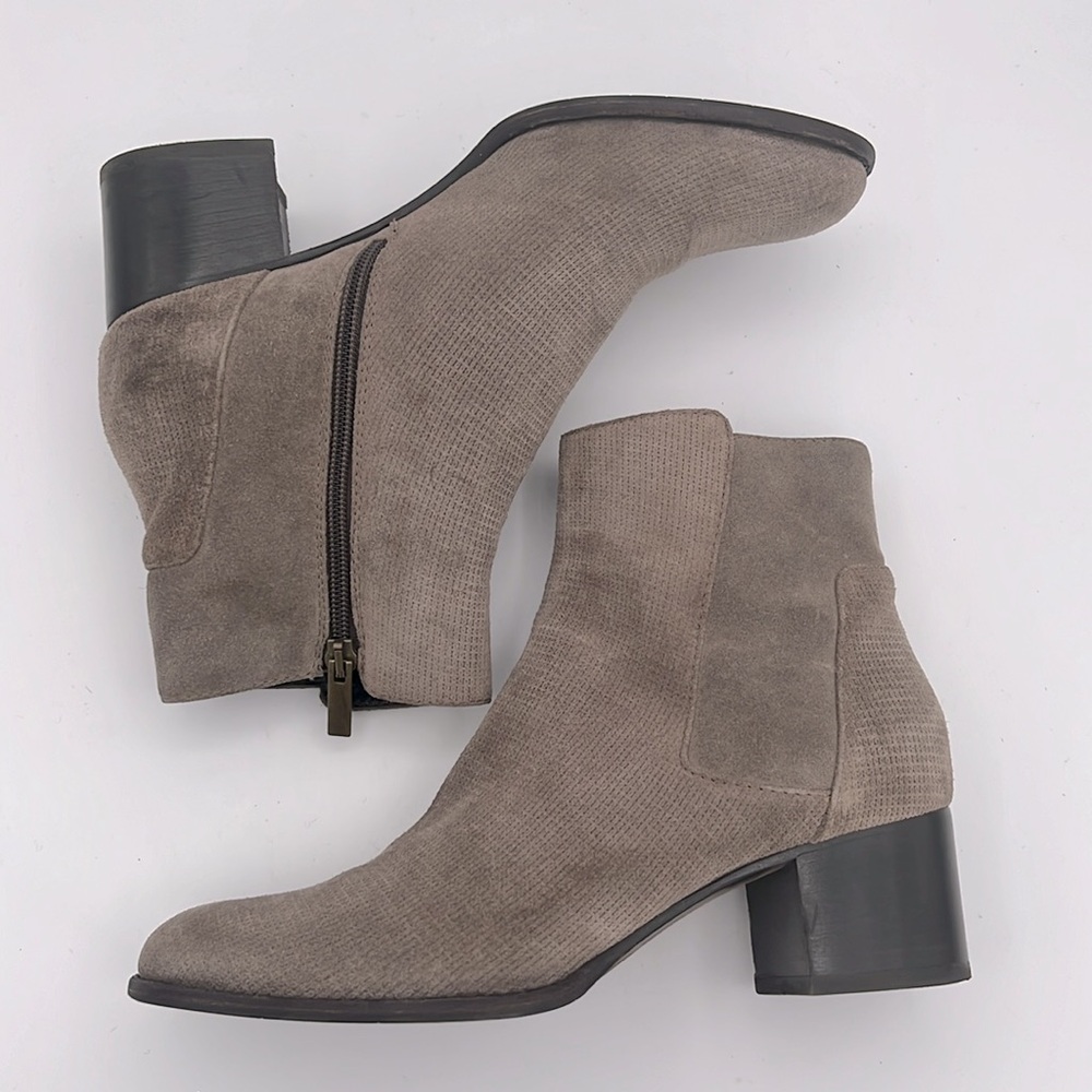 AQUATALIA - Women’s Tisha Ankle heeled Booties Tan Suede Leather Boots size 8.5 - Picture 7 of 10